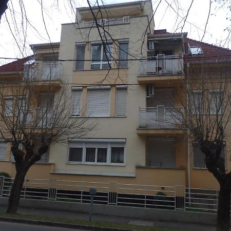 Zoe Apartman ヘーヴィーズ エクステリア 写真